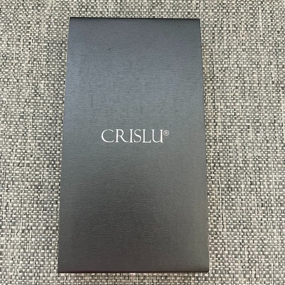 CRISLU Sterling Platinum Blue CZ - GORGEOUS necklace - Worn ONCE - Picture 1 of 6